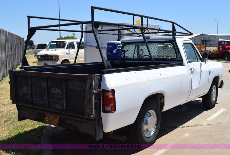 image for item K6175 1988 Dodge D250 pickup truck