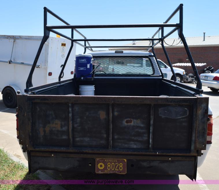 image for item K6175 1988 Dodge D250 pickup truck