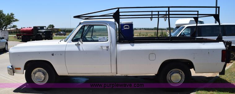 image for item K6175 1988 Dodge D250 pickup truck