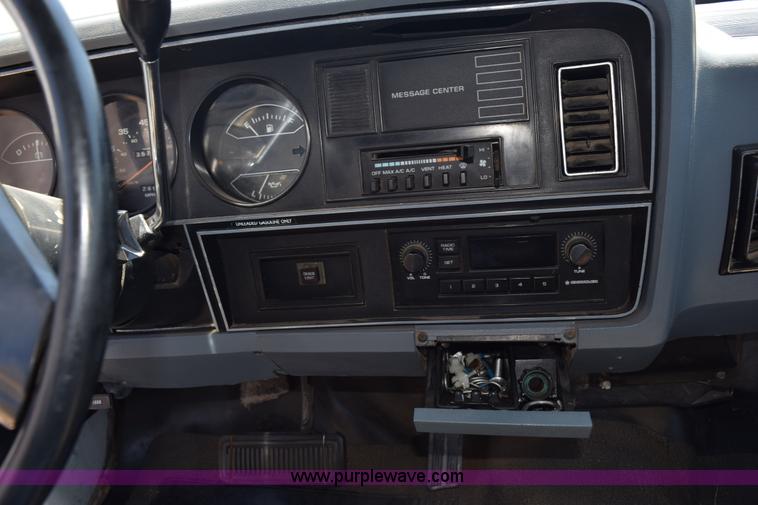 image for item K6175 1988 Dodge D250 pickup truck
