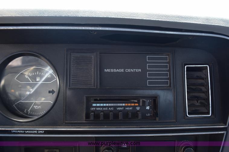 image for item K6175 1988 Dodge D250 pickup truck