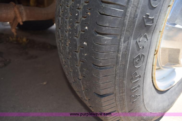 image for item K6175 1988 Dodge D250 pickup truck