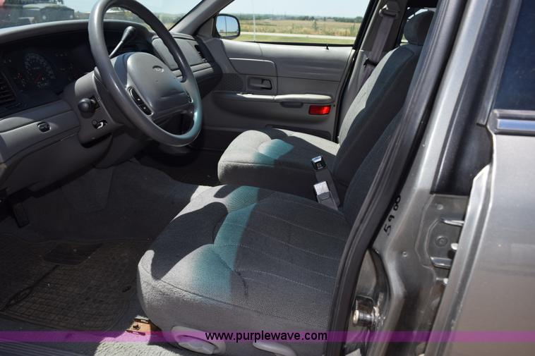 image for item K6176 2000 Ford Crown Victoria Police Interceptor