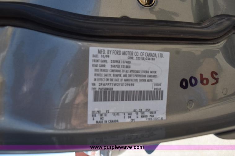 image for item K6176 2000 Ford Crown Victoria Police Interceptor