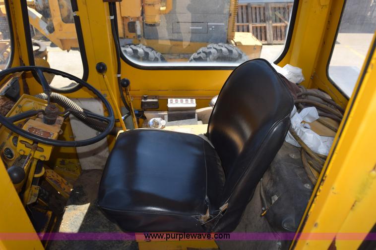 image for item K6177 Fiat-Allis 645 wheel loader