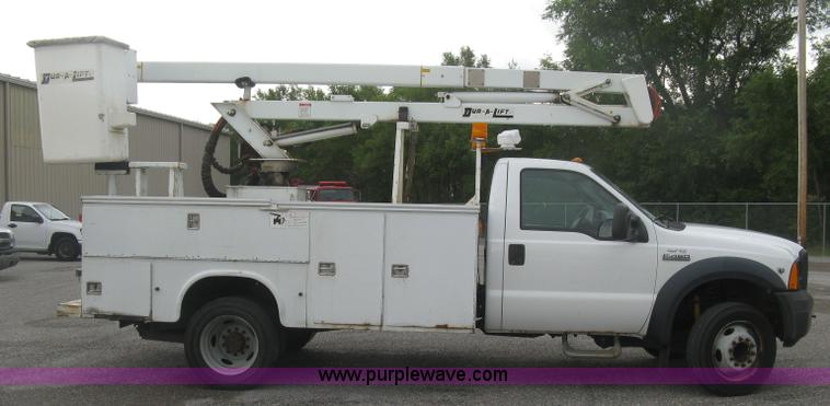 image for item K8711 2006 Ford F450 Super Duty XL bucket truck