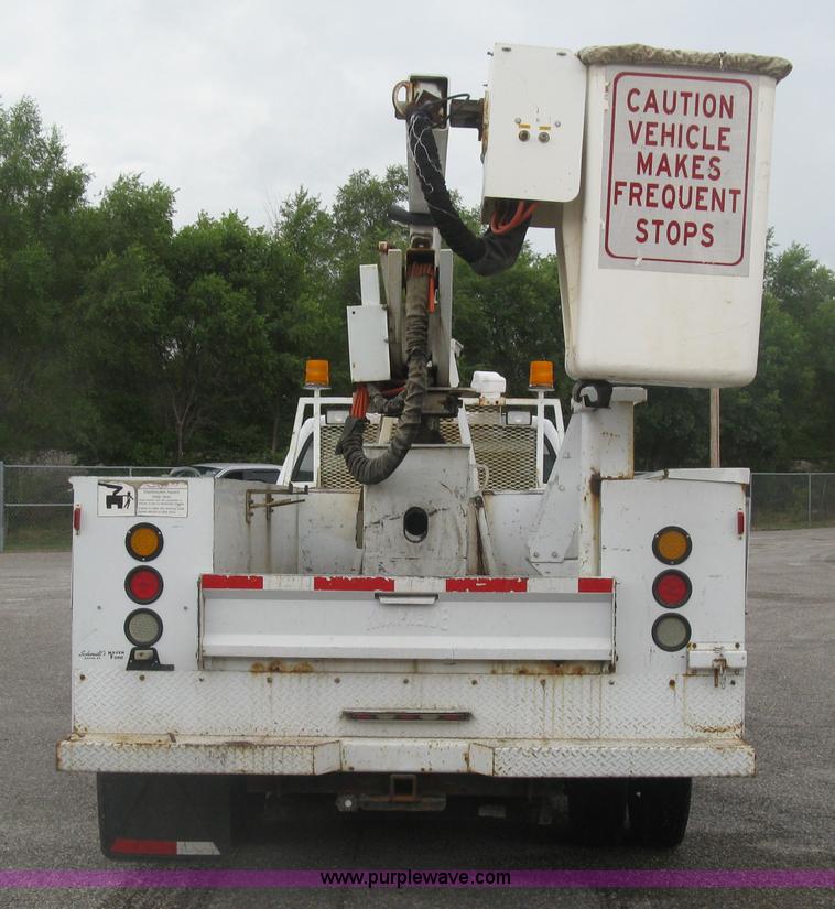 image for item K8711 2006 Ford F450 Super Duty XL bucket truck