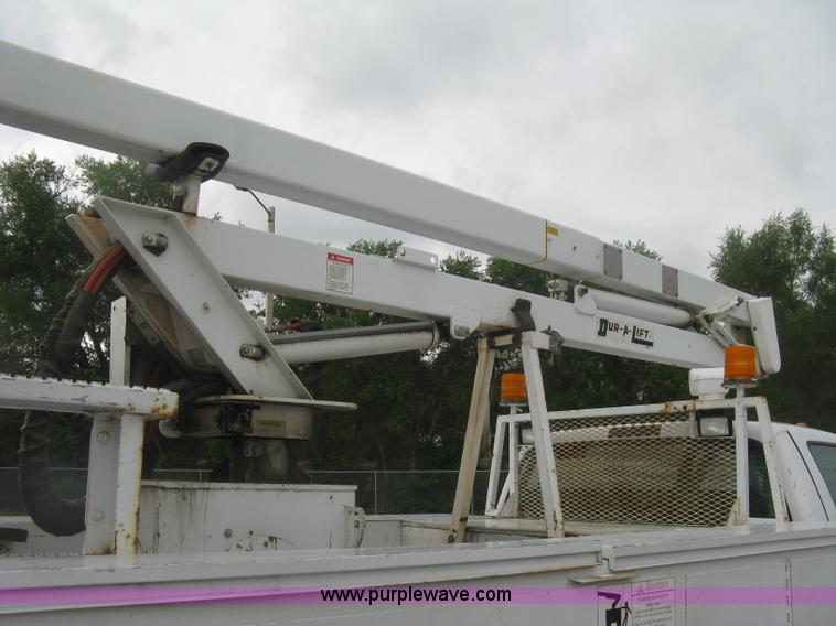 image for item K8711 2006 Ford F450 Super Duty XL bucket truck