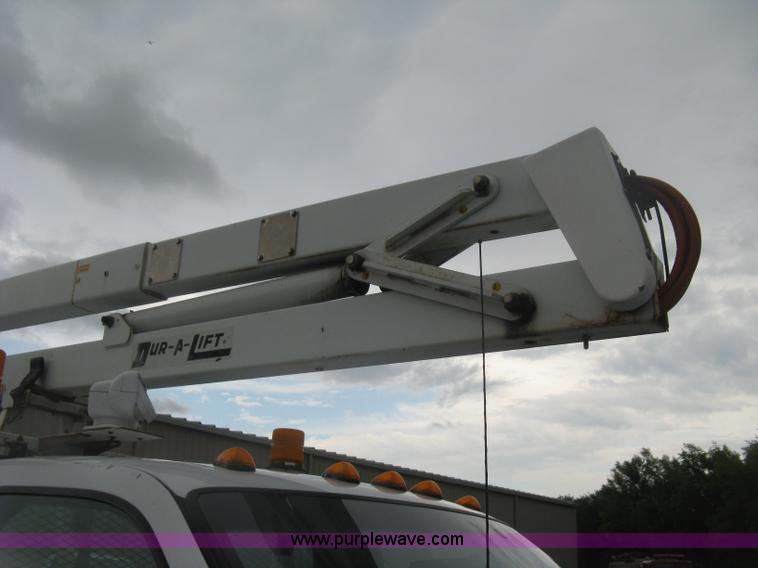 image for item K8711 2006 Ford F450 Super Duty XL bucket truck