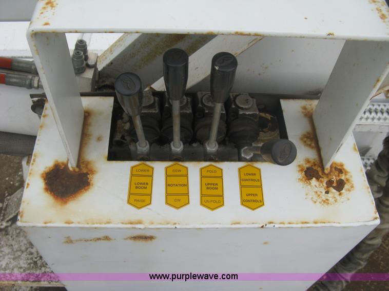 image for item K8711 2006 Ford F450 Super Duty XL bucket truck