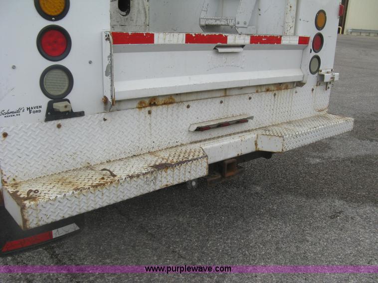 image for item K8711 2006 Ford F450 Super Duty XL bucket truck