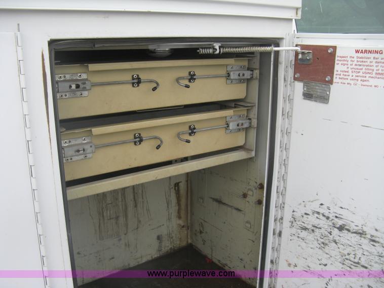 image for item K8711 2006 Ford F450 Super Duty XL bucket truck