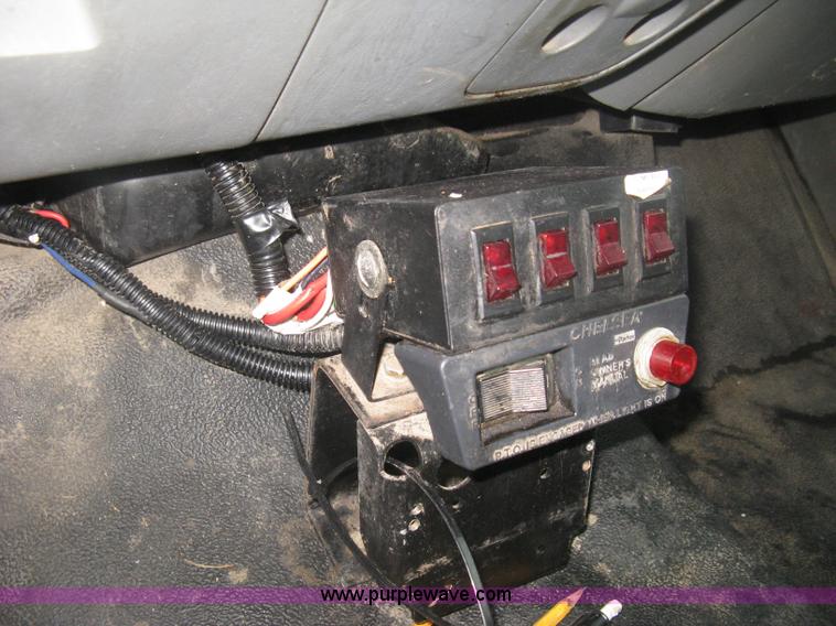 image for item K8711 2006 Ford F450 Super Duty XL bucket truck