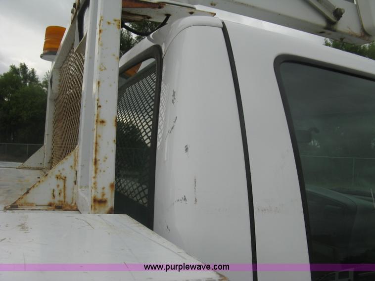 image for item K8711 2006 Ford F450 Super Duty XL bucket truck