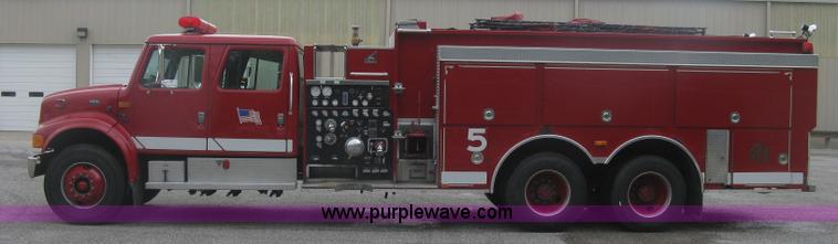 image for item K8714 1995 International 4900 pumper fire truck