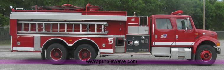 image for item K8714 1995 International 4900 pumper fire truck