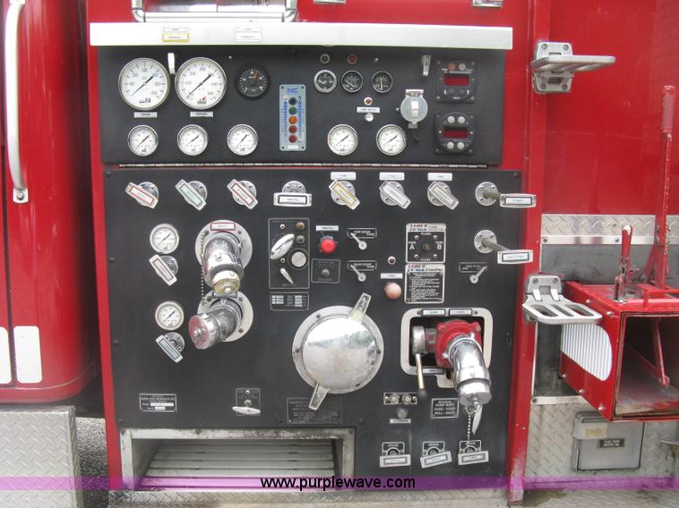 image for item K8714 1995 International 4900 pumper fire truck