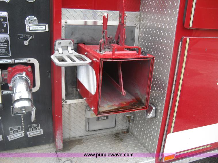 image for item K8714 1995 International 4900 pumper fire truck