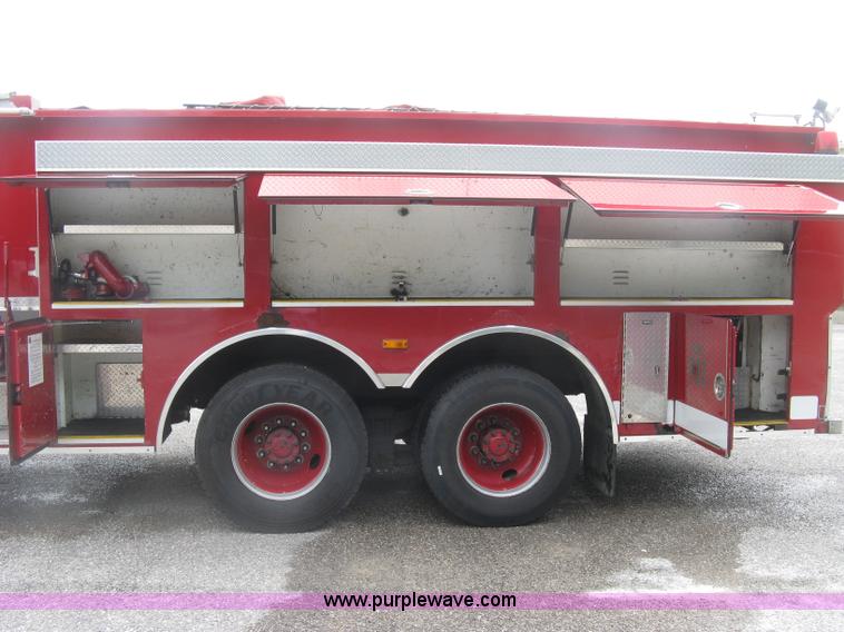 image for item K8714 1995 International 4900 pumper fire truck