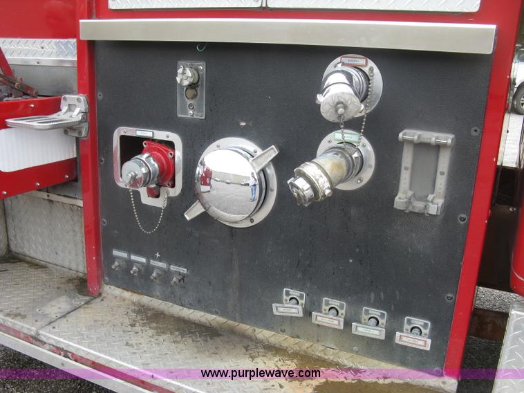 image for item K8714 1995 International 4900 pumper fire truck