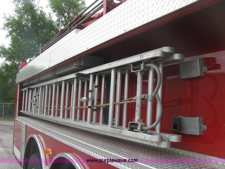 image for item K8714 1995 International 4900 pumper fire truck