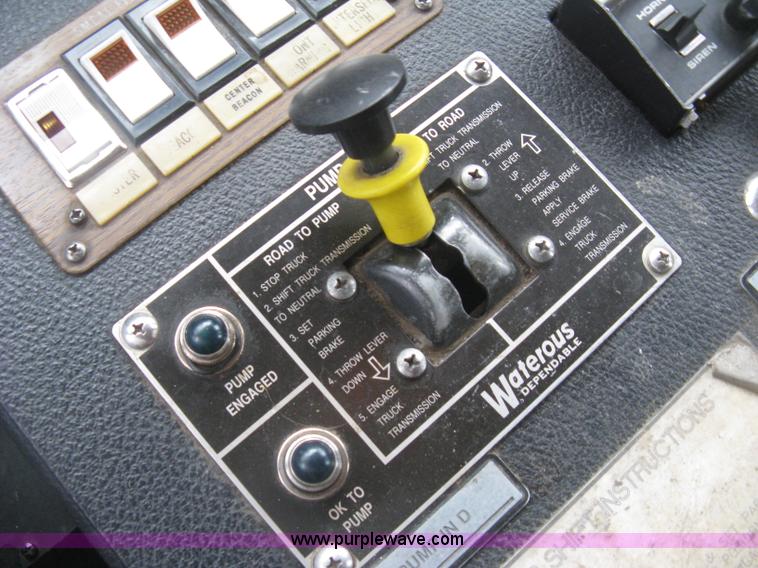 image for item K8714 1995 International 4900 pumper fire truck