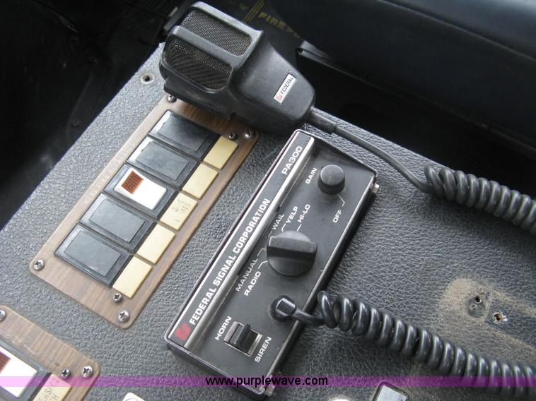 image for item K8714 1995 International 4900 pumper fire truck