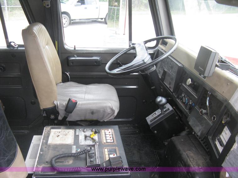 image for item K8714 1995 International 4900 pumper fire truck