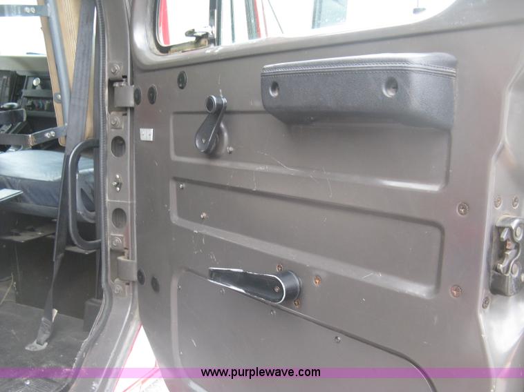 image for item K8714 1995 International 4900 pumper fire truck