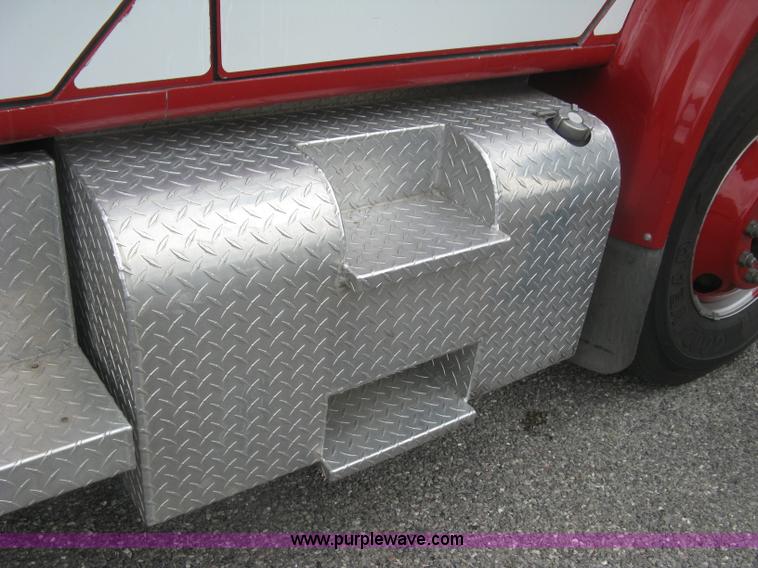 image for item K8714 1995 International 4900 pumper fire truck