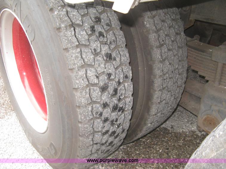 image for item K8714 1995 International 4900 pumper fire truck