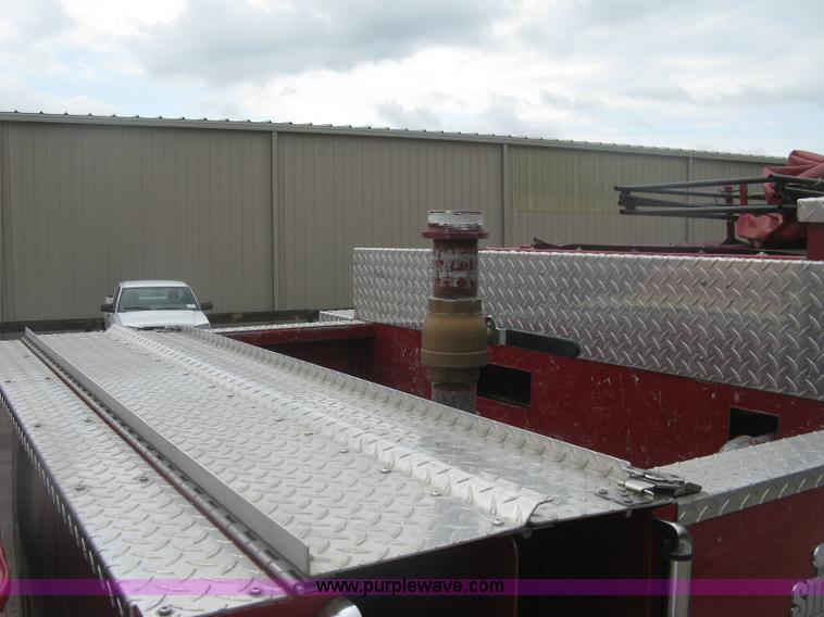 image for item K8714 1995 International 4900 pumper fire truck