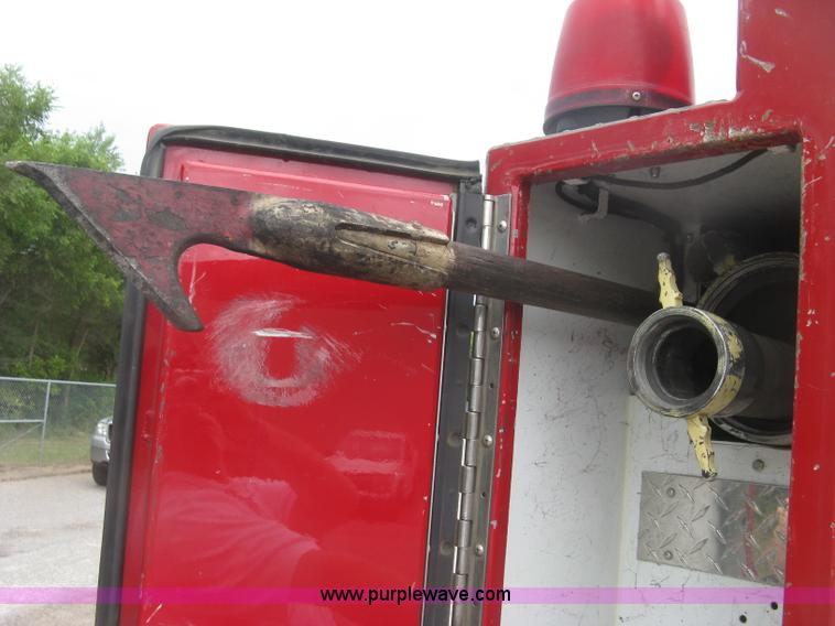 image for item K8714 1995 International 4900 pumper fire truck