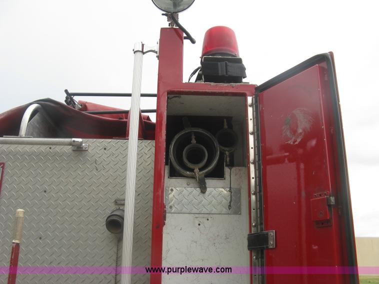 image for item K8714 1995 International 4900 pumper fire truck