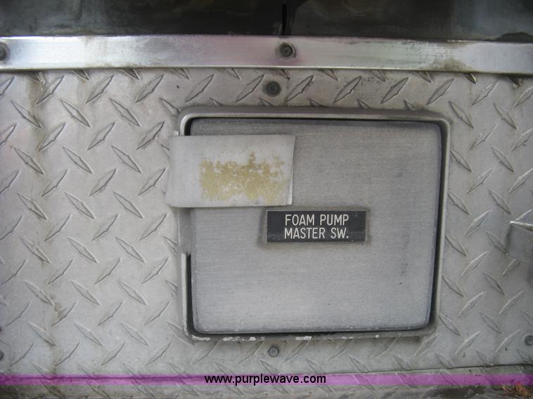 image for item K8714 1995 International 4900 pumper fire truck