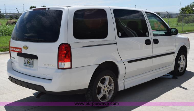 image for item L5750 2008 Chevrolet Uplander van