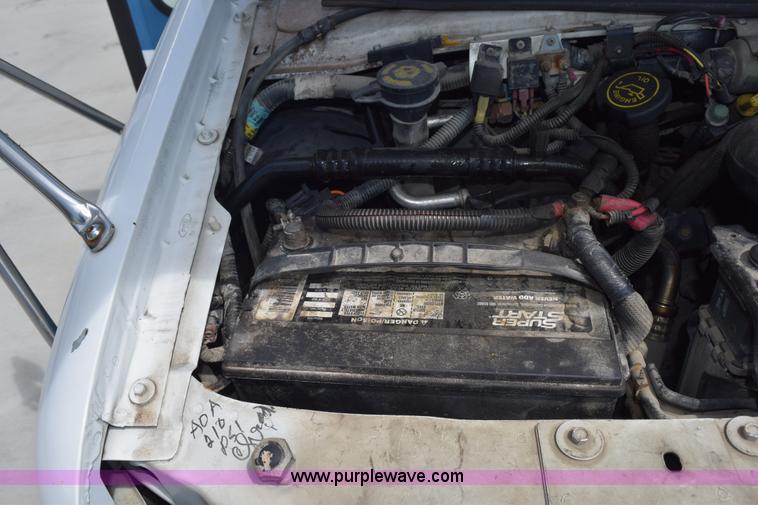 image for item L5751 1998 Ford Econoline E450 bus