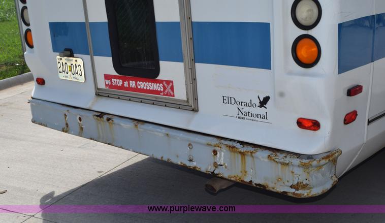 image for item L5751 1998 Ford Econoline E450 bus