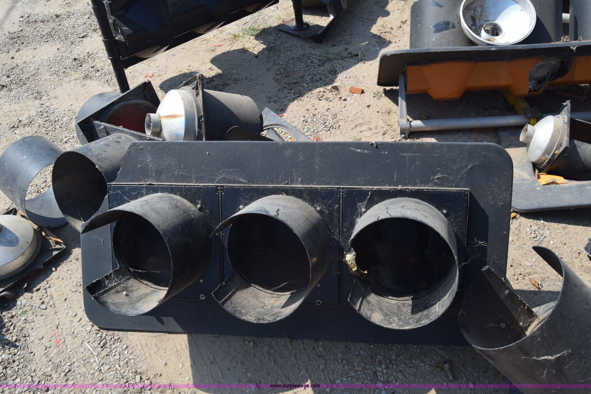 Assorted traffic light covers in Lyons, KS Item BN9847 sold Purple Wave