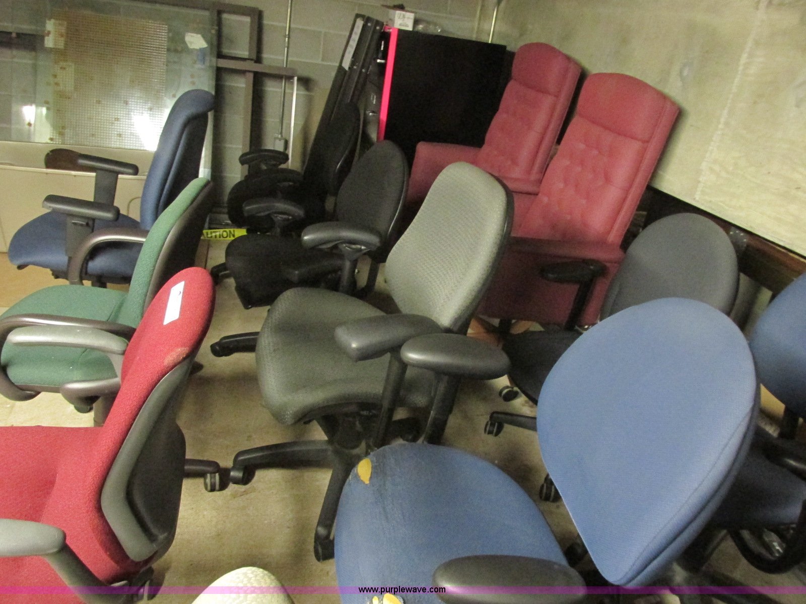(14) assorted office chairs in Wichita, KS Item BN9919 sold Purple Wave