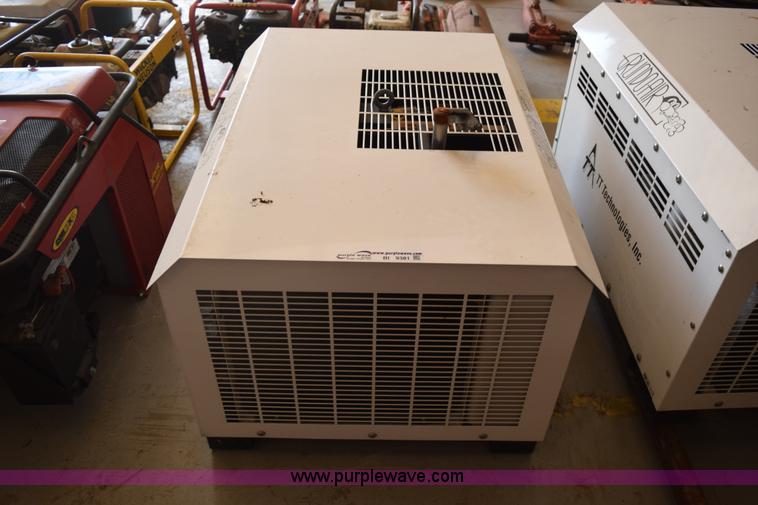 image for item BI9381 Vanair Viper 70 air compressor
