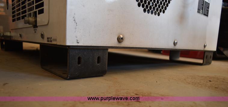 image for item BI9381 Vanair Viper 70 air compressor