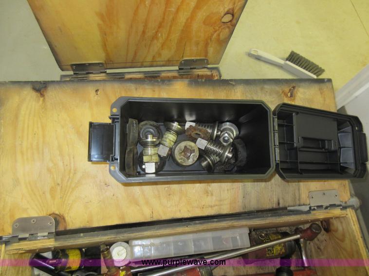 image for item BK9732 Assorted TD Williamson tapping equipment