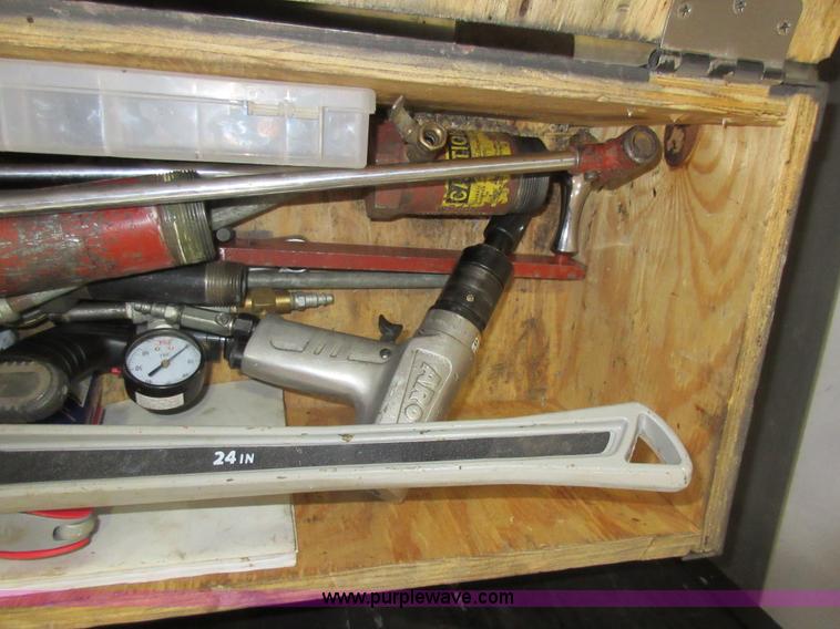 image for item BK9732 Assorted TD Williamson tapping equipment