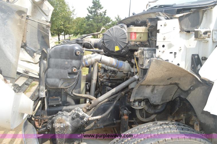 image for item BM9328 2005 Ford F750 Super Duty dump truck