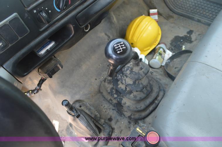 image for item BM9328 2005 Ford F750 Super Duty dump truck