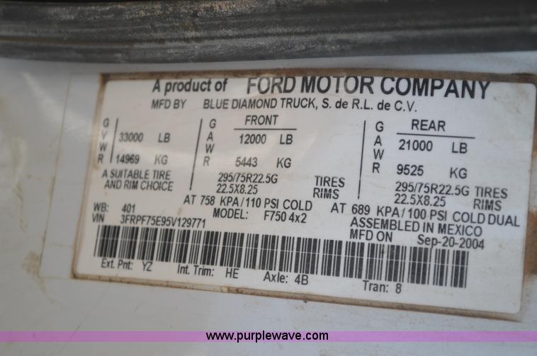 image for item BM9328 2005 Ford F750 Super Duty dump truck