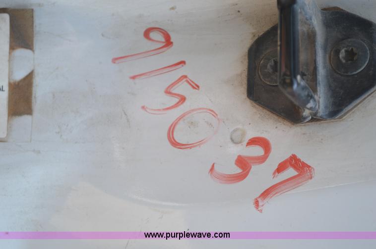 image for item BM9328 2005 Ford F750 Super Duty dump truck