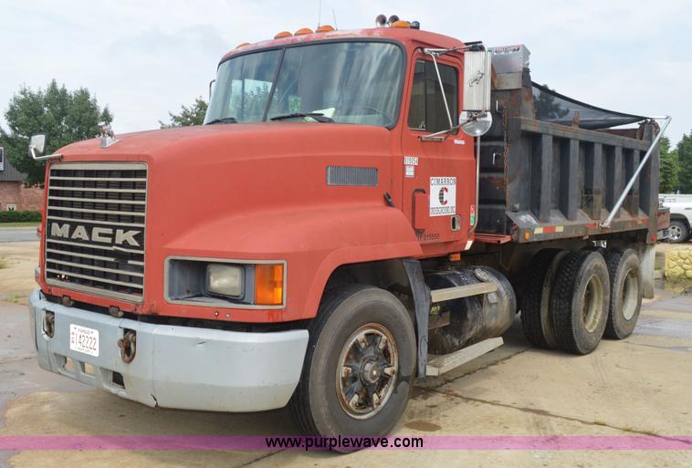 image for item BM9329 1993 Mack CH613 dump truck