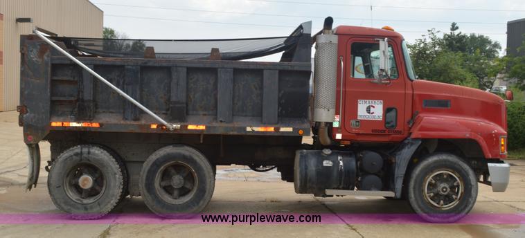 image for item BM9329 1993 Mack CH613 dump truck